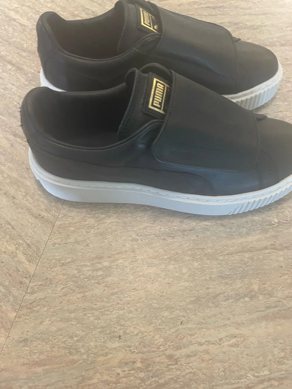 Puma women's Black Basket Platform New Size 7.5